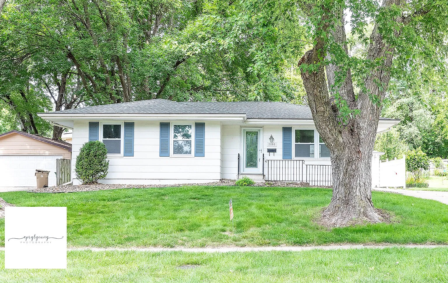 3 bed, 1064 sqft, $1,975 — Photo 2