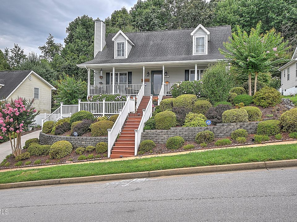 1st image of 1018 Sunrise Valley Dr