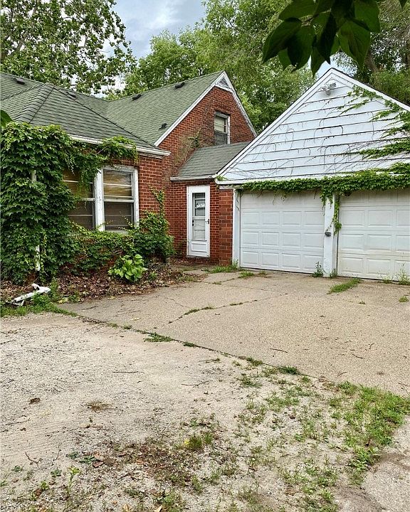 2nd image of 309 Walnut St