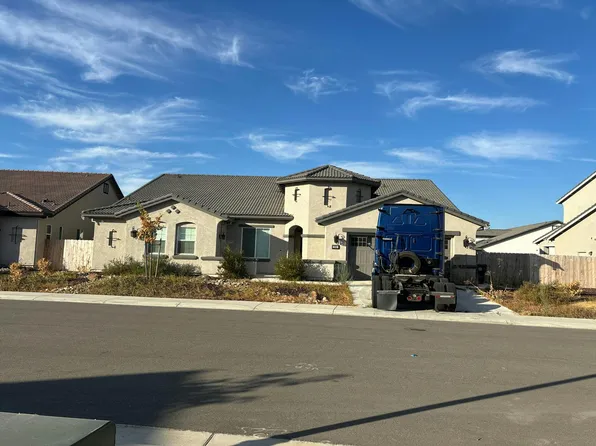 208 Manhattan St, Manteca, CA 95337