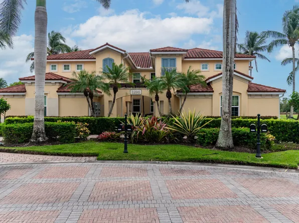 1298 Rialto Way Unit 202, Naples, FL 34114