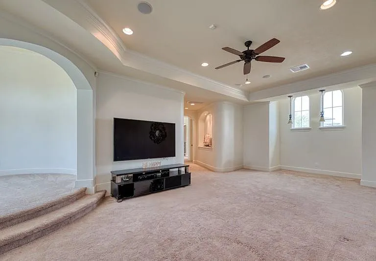 5623 Waters Landing Ln — Photo 38