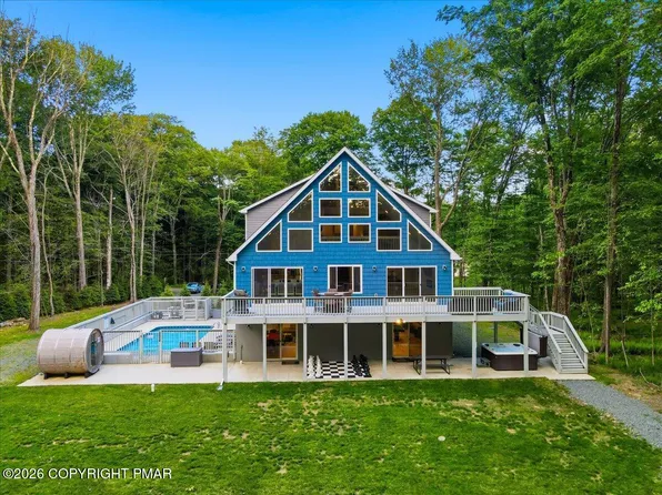159 Robyn Ln, Pocono Lake, PA 18347
