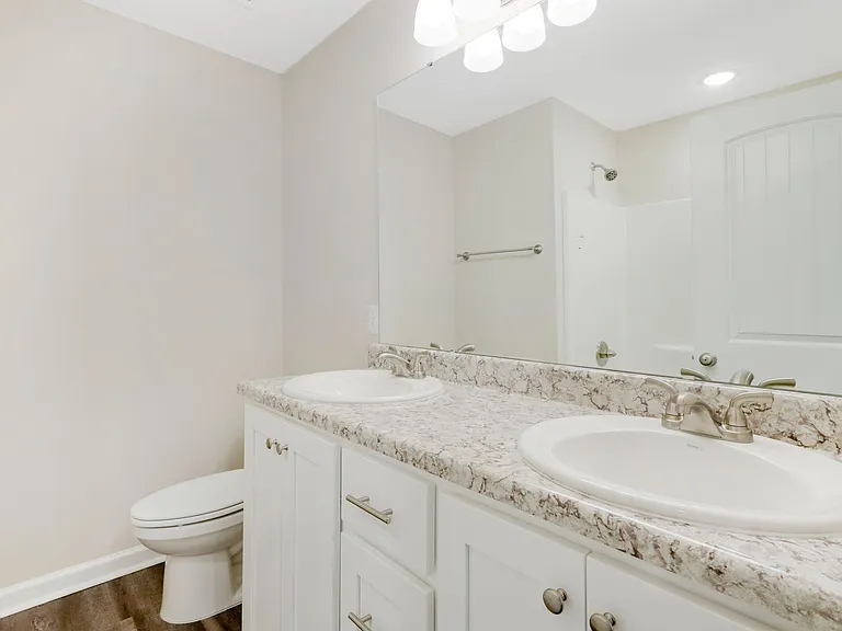 561 Church Cir — Photo 17