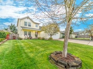 548 Creswood Dr, Creswell, OR 97426