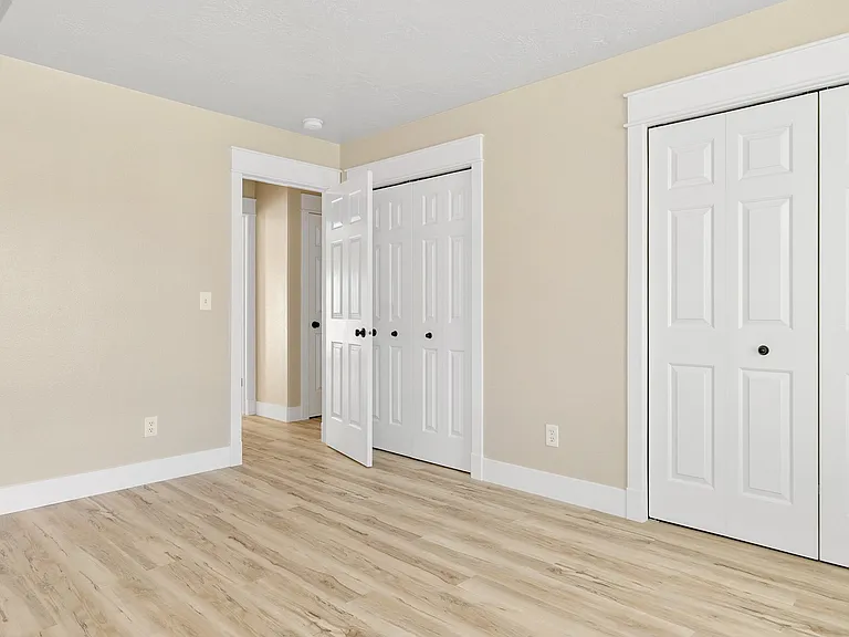 14192 W Chadford Dr — Photo 15