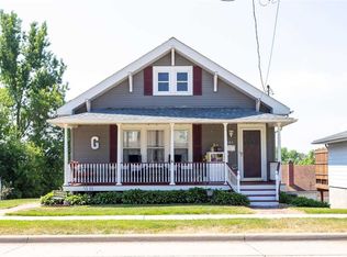 824 Cleveland Ave, Dubuque, IA 52003