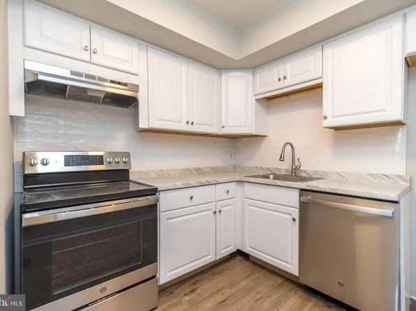 1575 W Street Rd APT 925, Warminster, PA 18974