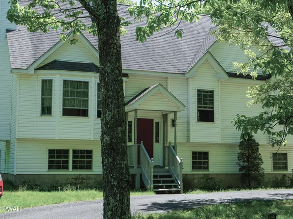 106 Lakeview Ct, Milford, PA 18337