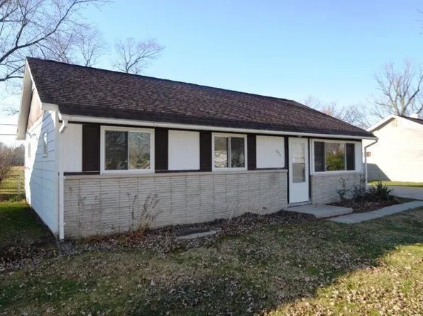 1375 Sherbrook Dr, New Haven, IN 46774