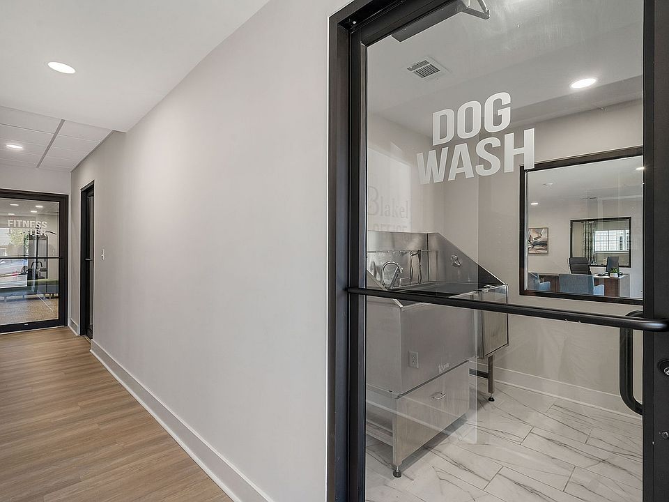 Blakely_Apartment_Clubhouse-14