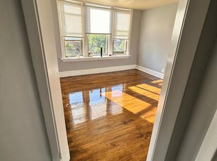 5260 W Adams St APT 3W, Chicago, IL