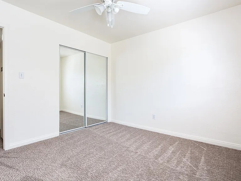 3960 Hortensia St #3960 — Photo 16