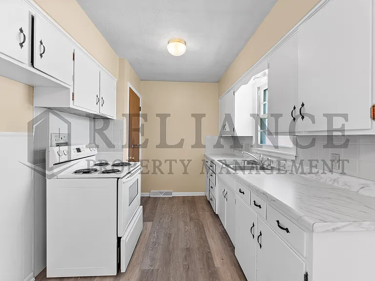 3052 S Bonn Ave — Photo 10