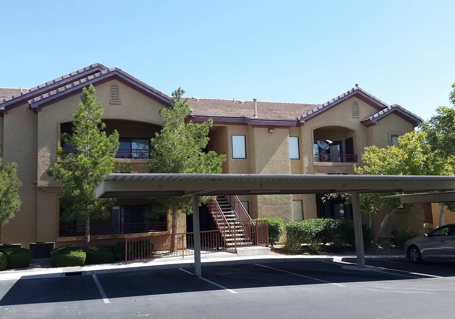 8250 N Grand Canyon Dr — Photo 1
