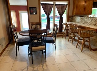 115 Oak Ridge Dr, Oak Harbor, OH 43449