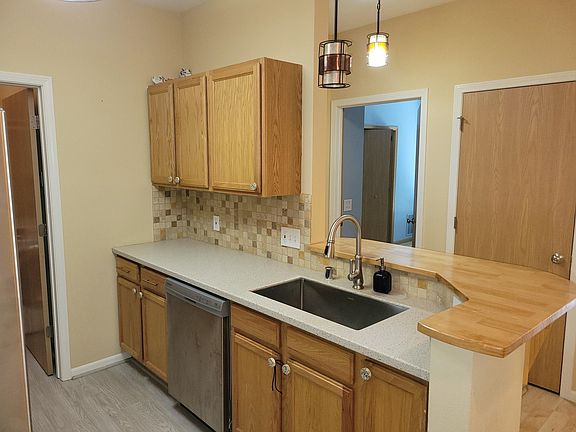 3rd image of 101 Metro Ter Unit 303