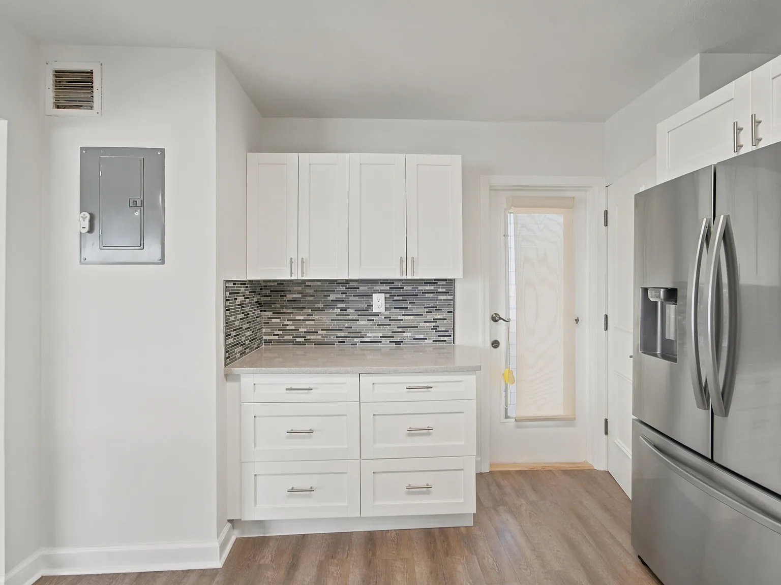 2 bed, 2.0 bath, 1080 sqft, $1,995 — Photo 4