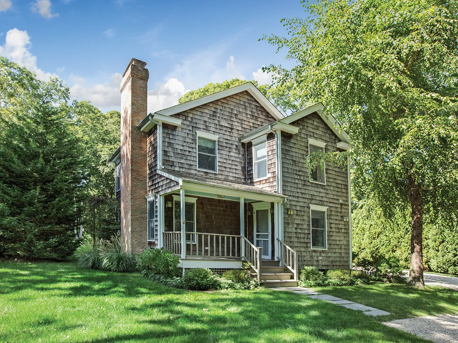 East Hampton Village Fringe Year Round October Start Date — Photo 2
