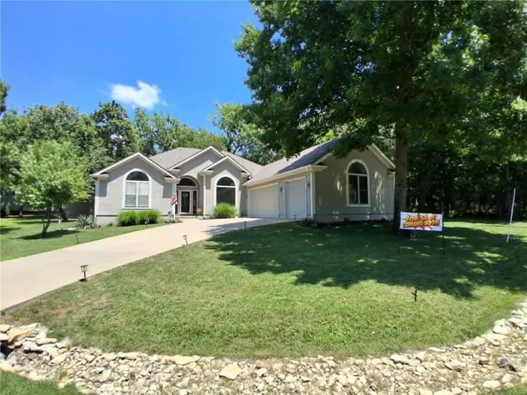 53 Rock Ln, Linn Valley, KS 66040