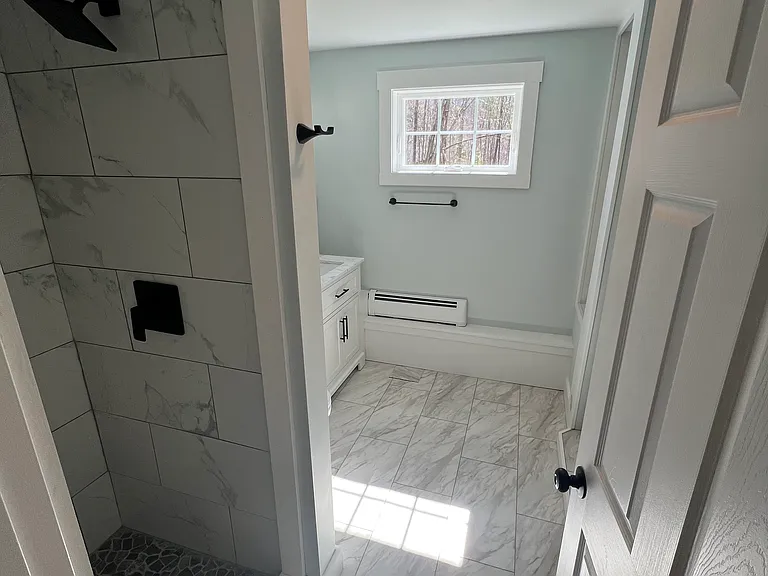 157 Middle Rd — Photo 3