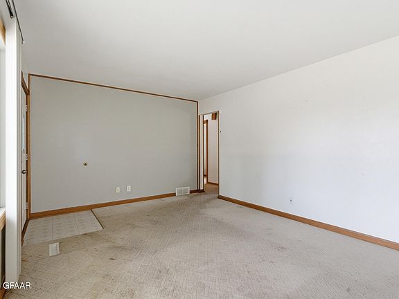 3rd image of 1704 10th Ave N