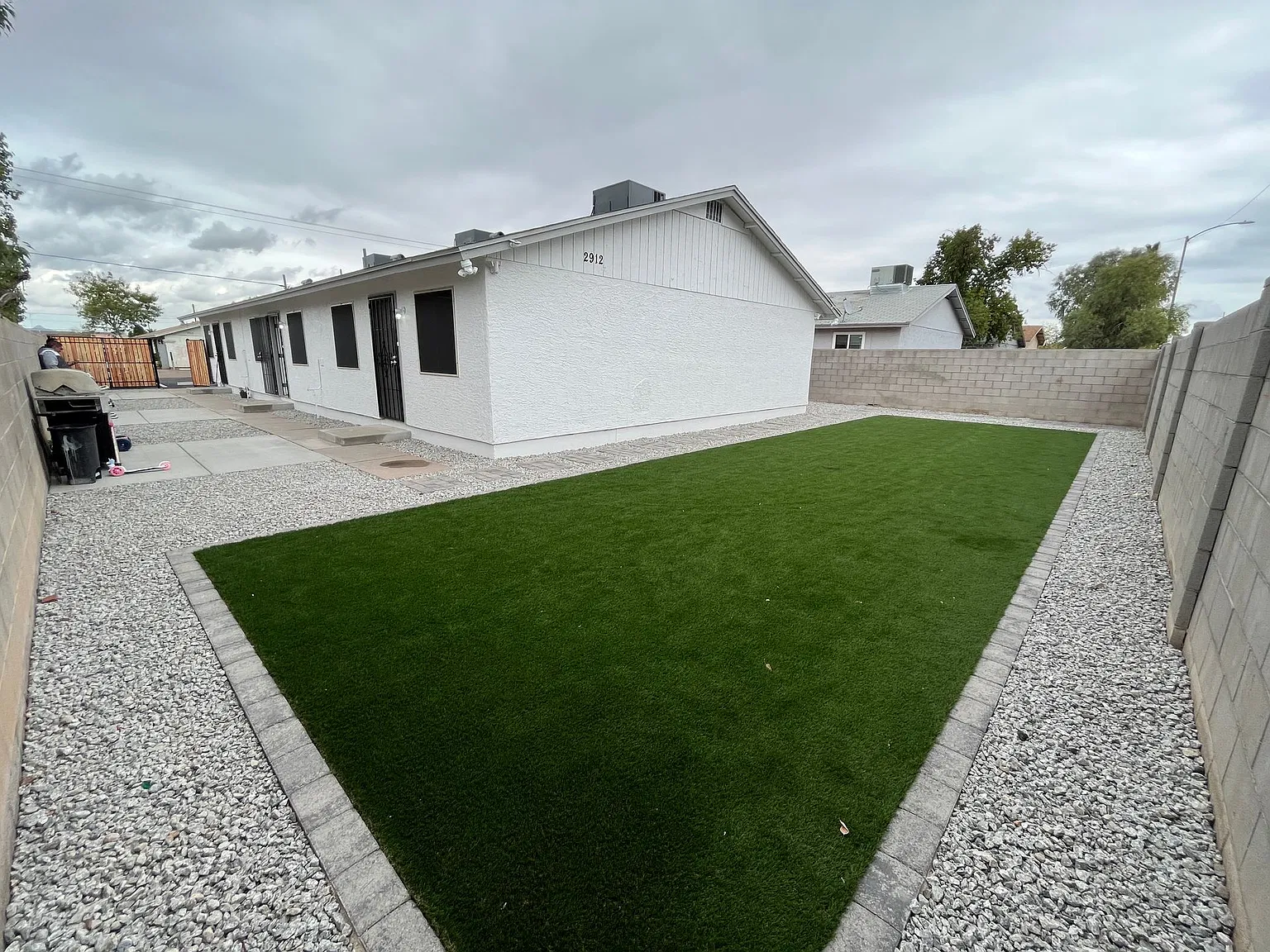2912 E Roeser Rd. — Photo 2
