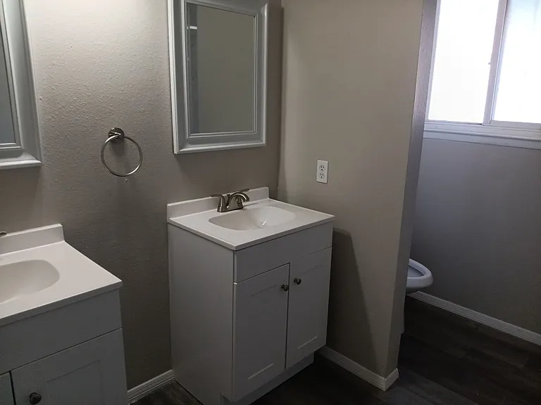 4001 Wellesley Dr NE — Photo 26