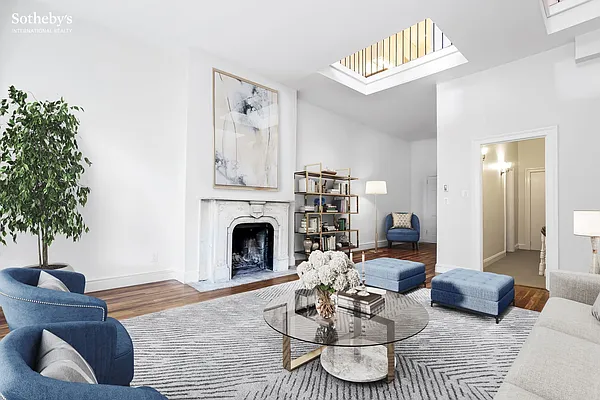 Rented by Sotheby's International Realty | media 14