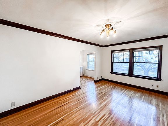 3rd image of 2446 Colfax Ave S #304