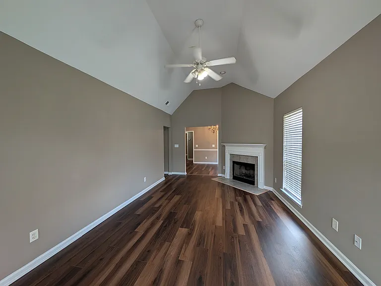 323 Forest Lakes Dr — Photo 2