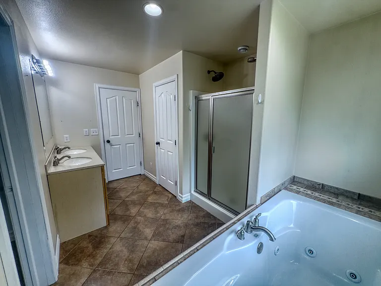 1850 Osborn Ct — Photo 24