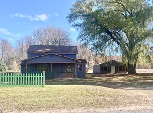 3281 Wallaker Rd, Benzonia, MI 49616