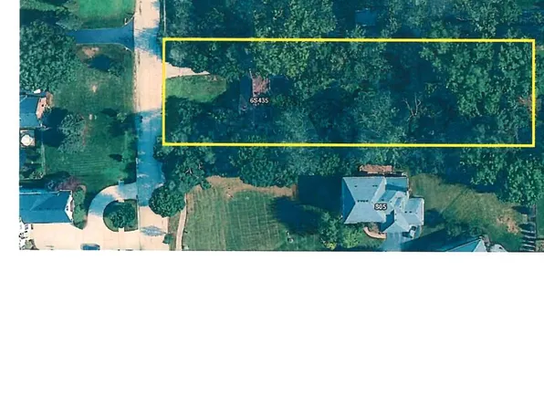 6S435 S Richmond Ave, Westmont, IL 60559