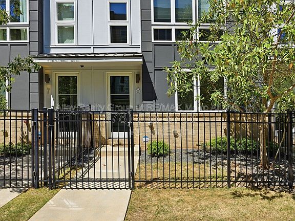 2nd image of 1463 La France St NE APT 8