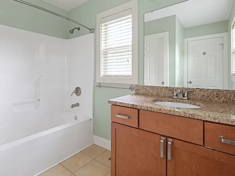 6 Thurland Ave — Photo 19