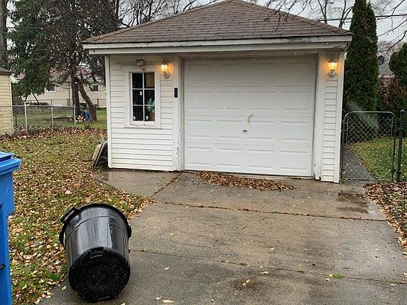 3rd image of 3980 Edgewood St