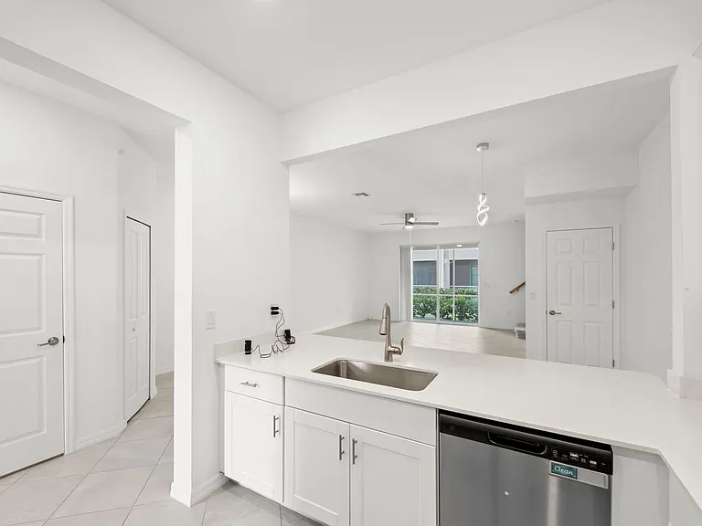 2827 Citrus St — Photo 10