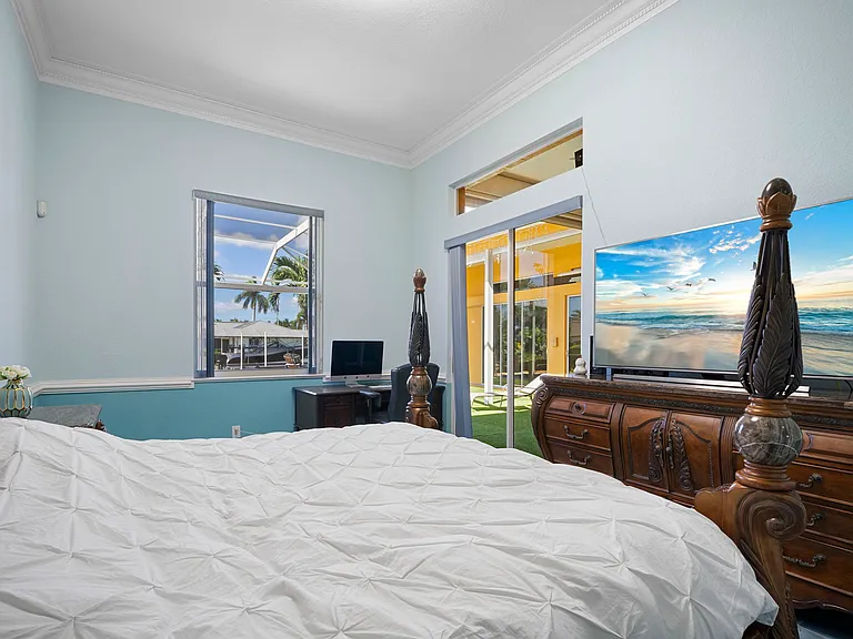 5024 SW 8th Pl — Photo 23