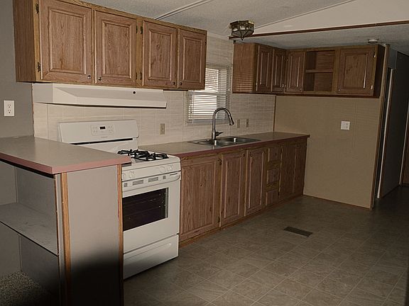 3rd image of 11224 Armstrong Dr S
