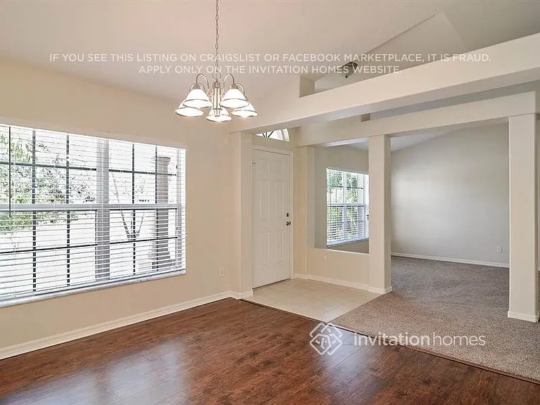2090 SW Capeador St — Photo 4