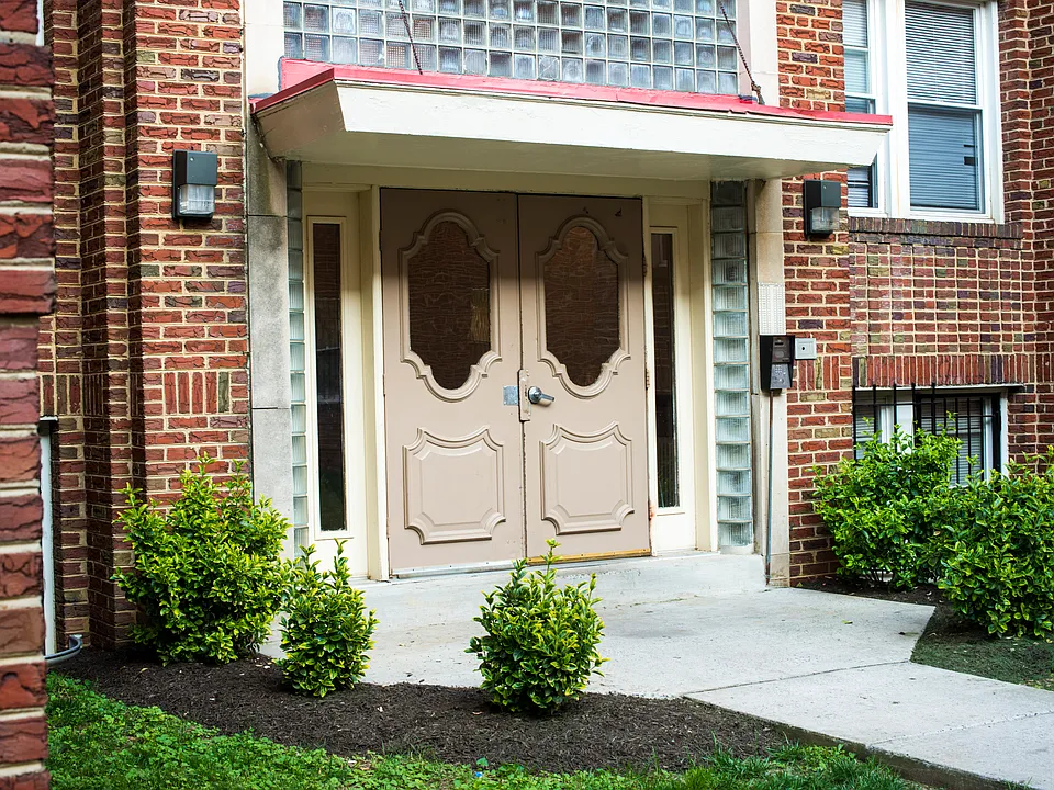 Building Photo 3
