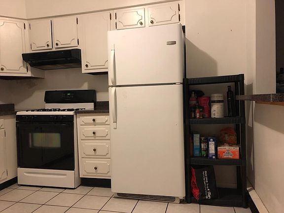 3rd image of 2359 Delaware Ave #1