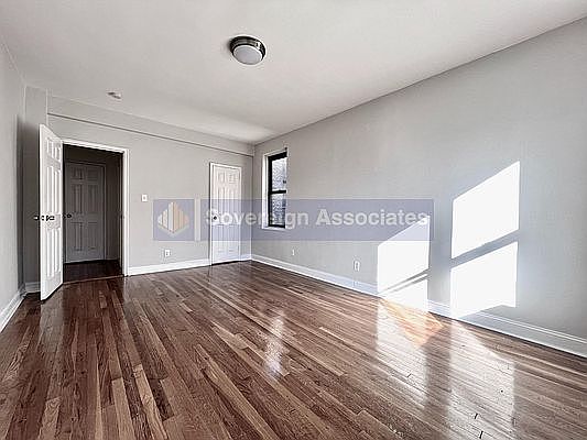 2nd image of 50 Overlook Ter APT 4G