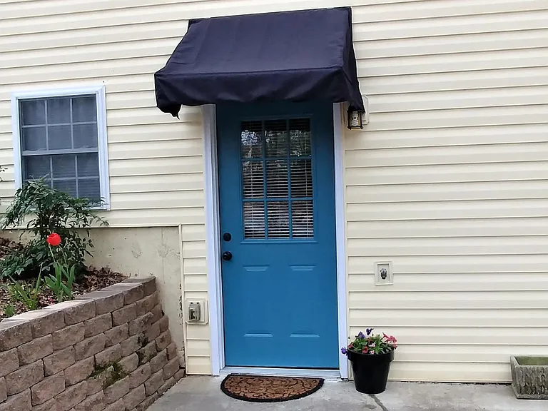 Entrance to terrace level apartment.