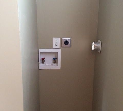 5th image of 3331 Loyola Ave