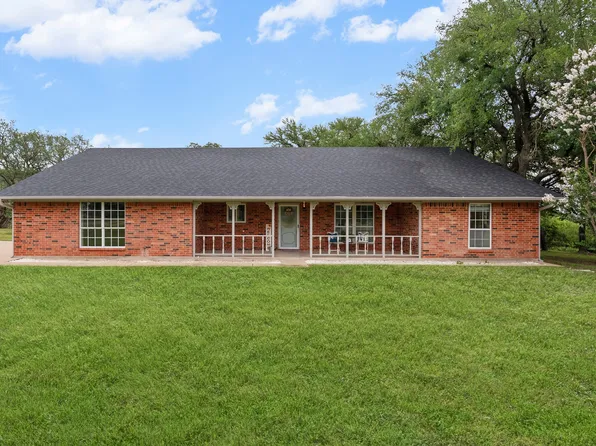 112 Woodcrest St, Weatherford, TX 76087