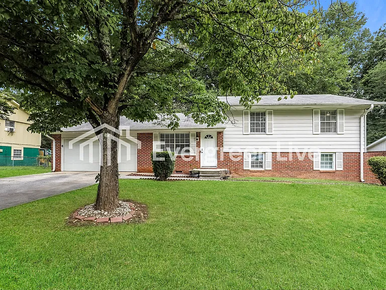 6759 Gano Dr — Photo 1