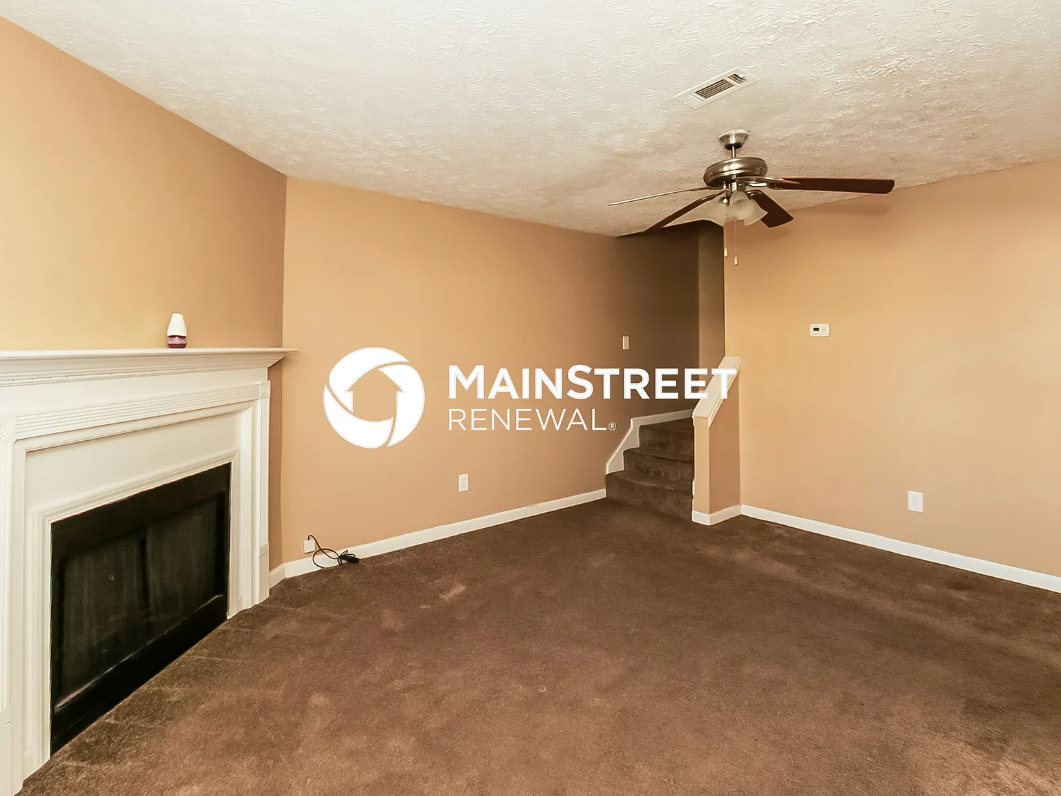 9439 Sleepy Hollow Ln — Photo 4