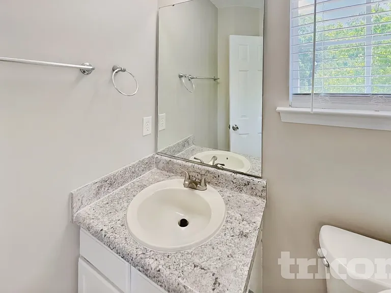 3032 Buttonwood Ln — Photo 12